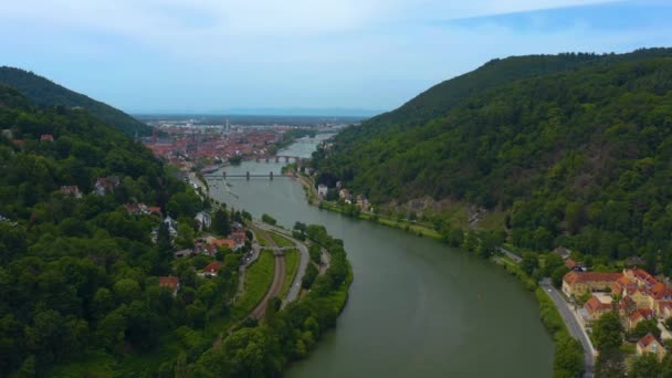 Aéreo Heidelberg Alemanha Longo Rio Neckar Dia Ensolarado Primavera — Vídeo de Stock