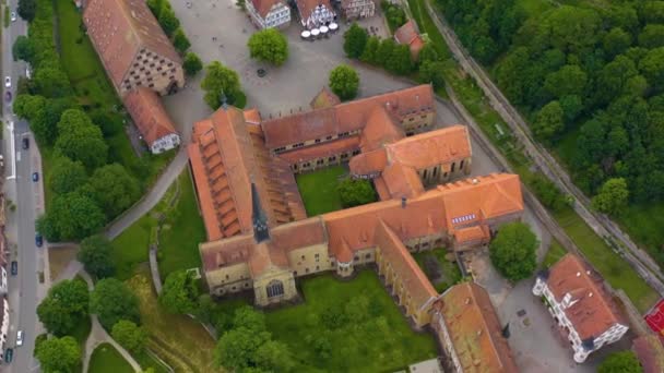 A németországi Maulbronn kisvárosban található kolostor levegője