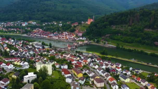 Luftaufnahme Der Stadt Ersheim Direkt Neben Der Burg Hirschhorn Neckar — Stockvideo