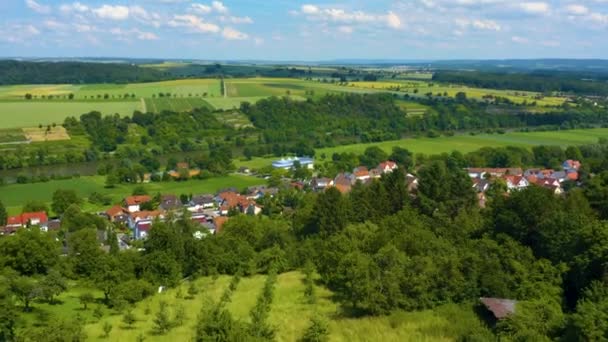 Luchtfoto Van Het Dorp Paleis Heinsheim Duitsland Zoom Uit Van — Stockvideo