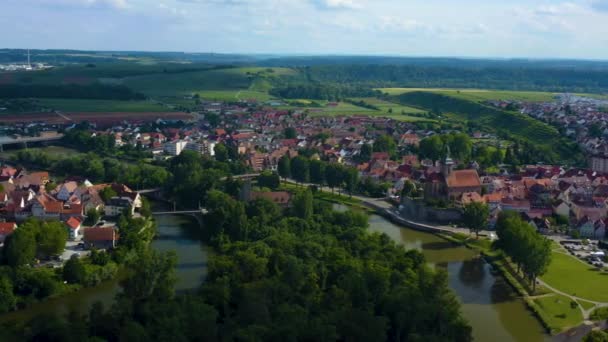 Almanya Daki Lauffen Neckar Şehrinin Havadan Görünüşü Eski Kasabanın Üstünde — Stok video