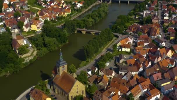 Vista Aérea Cidade Lauffen Neckar Alemanha Pan Direita Acima Cidade — Vídeo de Stock