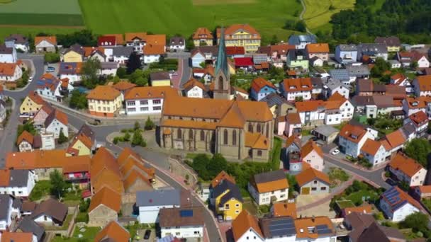 Vue Aérienne Village Hoepfingen Allemagne Pan Droite Autour Centre Ville — Video