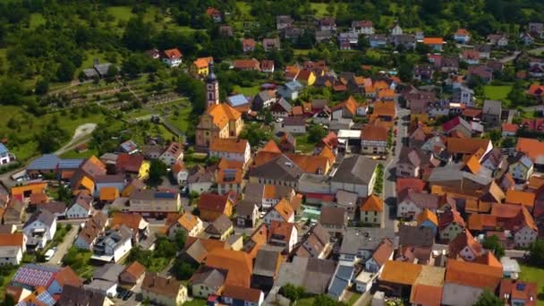 Widok Lotu Ptaka Wieś Reicholzheim Niemczech Słoneczny Dzień Wiosną — Wideo stockowe