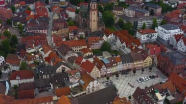 Almanya 'daki Tauberbischofsheim Havalimanı. Geniş görünüm 