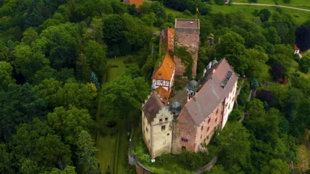 德国甘柏堡的村庄和城堡的空中景观 春天的一个下午 — 图库视频影像