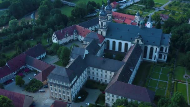 ドイツの修道院学派の空中ビュー 春の晴れた日には — ストック動画