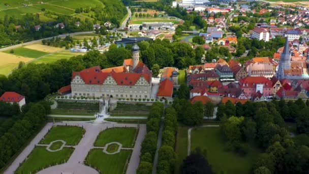 공중에서 독일의 바이커 궁전의 구름낀 — 비디오
