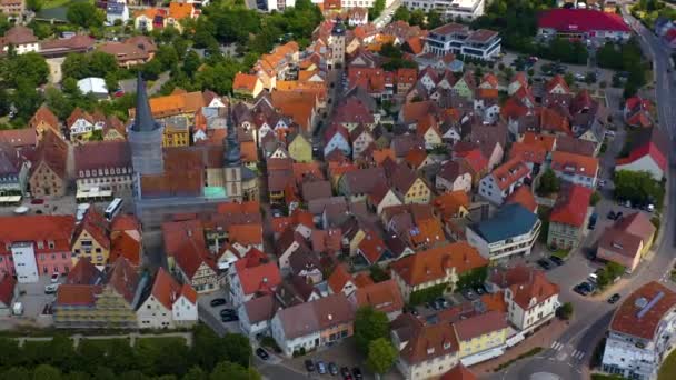 Повітряний Вид Село Палац Вейкерсхайм Німеччині Весняного Хмарного Дня — стокове відео