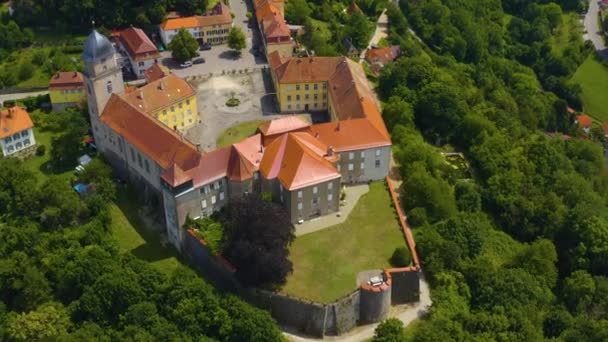 Luftaufnahme Des Dorfes Und Schlosses Schloss Bartenstein Deutschland Einem Sonnigen — Stockvideo