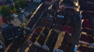 Baharın güneşli bir gününde Murrhardt 'ın Almanya' daki hava manzarası.