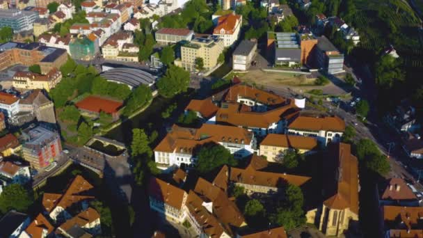 Vzduch Staré Části Města Esslingenu Německu Jednoho Časného Slunečného Jara — Stock video
