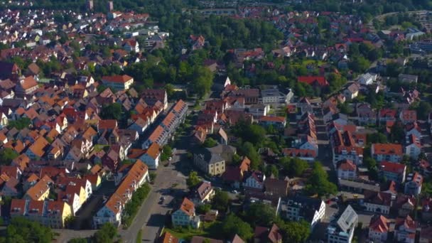 Luftaufnahme Der Stadt Kirchheim Unter Teck Deutschland Einem Sonnigen Frühlingsmorgen — Stockvideo