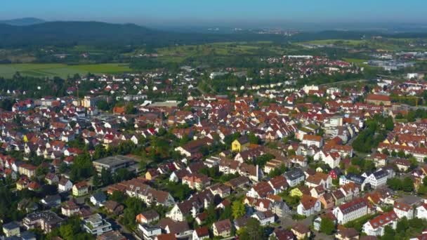 Luchtfoto Van Stad Kirchheim Onder Teck Duitsland Camera Zoomt Panorama — Stockvideo