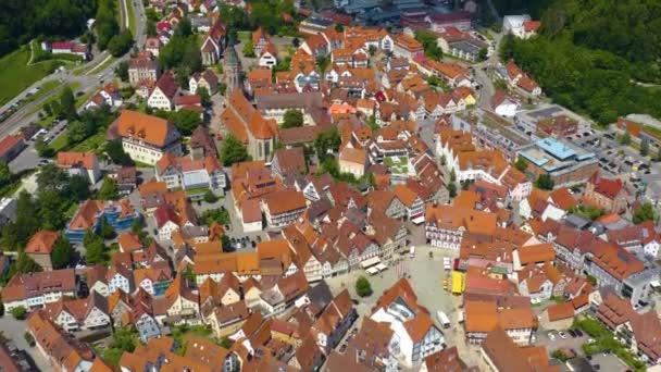 Vista Aérea Parte Antigua Ciudad Bad Urach Alemania Día Soleado — Vídeos de Stock