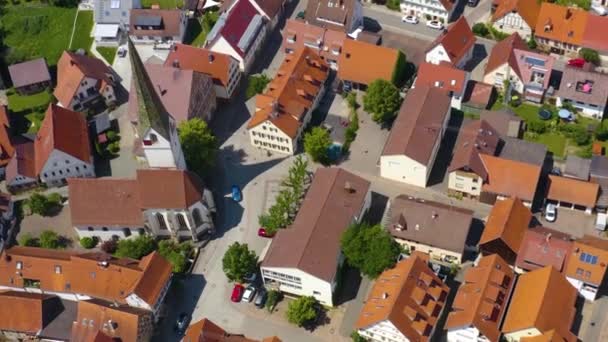 Luftaufnahme Des Dorfes Aichtal Deutschland Einem Sonnigen Frühlingstag — Stockvideo