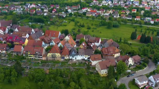 Vue Aérienne Dornstetten Allemagne Caméra Tourne Lentement Gauche Autour Ville — Video