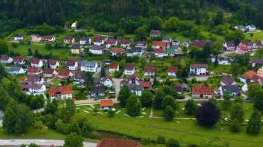 Almanya 'daki Wasserschloss (su kalesi) havadan görüntüsü
