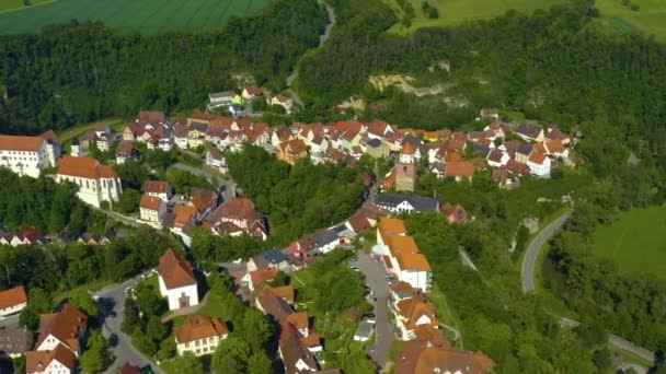 Utsikt Landsbyen Slottet Haigerloch Tyskland Solrik Dag Våren – stockvideo