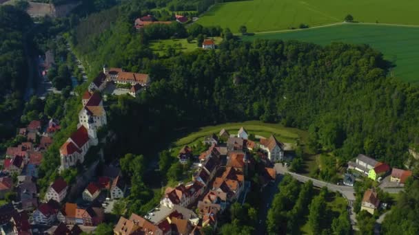 Letecký Pohled Obec Zámek Haigerloch Německu Jaře Slunečný Den — Stock video