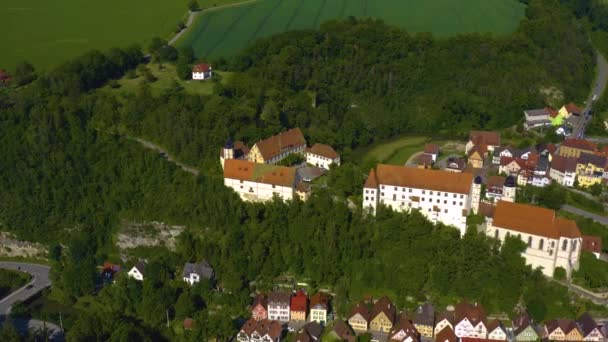Letecký Pohled Obec Zámek Haigerloch Německu Jaře Slunečný Den — Stock video