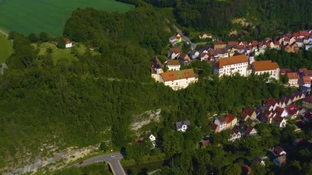 Letecký Pohled Obec Zámek Haigerloch Německu Jaře Slunečný Den — Stock video