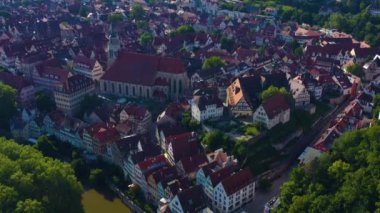 Almanya 'da Tuebingen şehrinin havacılığı. Baharın geç bir öğleden sonrasında