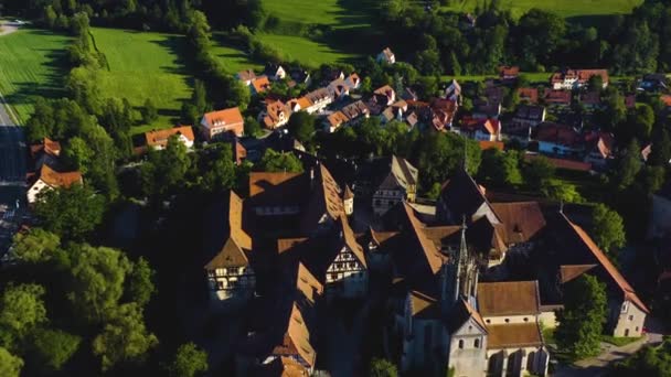 Εναέρια Του Μοναστηριού Bebenhausen Στη Γερμανία Αργά Απόγευμα Της Άνοιξης — Αρχείο Βίντεο