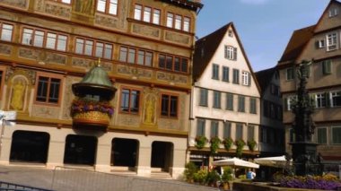 Eski Tuebingen kasabası Yazın güneşli bir günde, sabahın erken saatlerinde