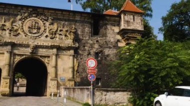 Eski Tuebingen kasabası Yazın güneşli bir günde, sabahın erken saatlerinde