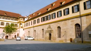 Eski Tuebingen kasabası Yazın güneşli bir günde, sabahın erken saatlerinde