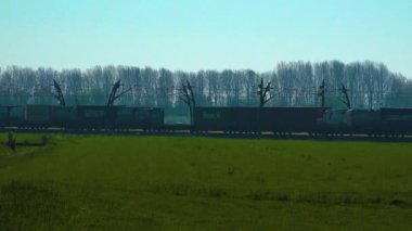 Hollanda 'daki Betuweroute tren yolu.