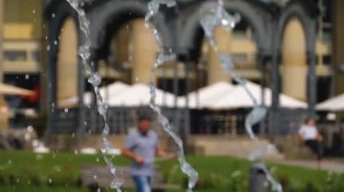 Stuttgart, Almanya 'da Koenigsplatz' da yazın güneşli bir günde.