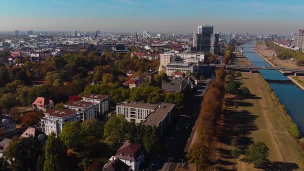 Sonbaharda Güneşli Bir Günde Almanya Nın Mannheim Kentinin Havadan Görünüşü — Stok video