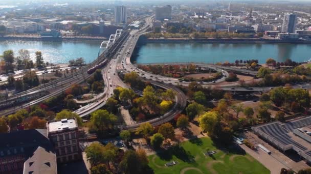 秋天阳光灿烂的日子里德国曼海姆市的空中景观 — 图库视频影像
