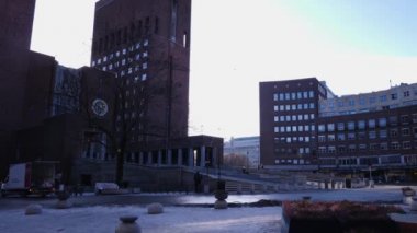 Norveç 'te Oslo şehir merkezi. Kışın sonlarında güneşli bir günde.