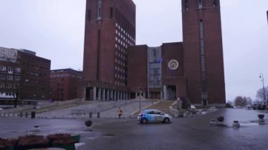Norveç 'te Oslo şehir merkezi. Kışın sonlarında güneşli bir günde.