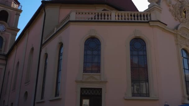 Ludwigsburg Iglesia Evangélica Ciudad Día Soleado Otoño — Vídeo de stock