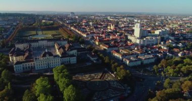 Sonbaharın güneşli sabahında Ludwigsburg şehir merkezinin hava manzarası