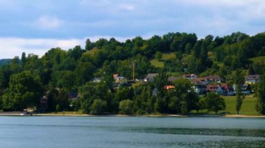 Yazın güneşli bir günde Ren Nehri 'nde Constance, Bodensee' de tekne turu