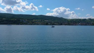 Yazın güneşli bir günde Ren Nehri 'nde Constance, Bodensee' de tekne turu