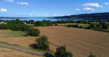 Yazın güneşli bir günde Almanya 'da Bodensee, Konstanz Gölü' nün havadan görünüşü
