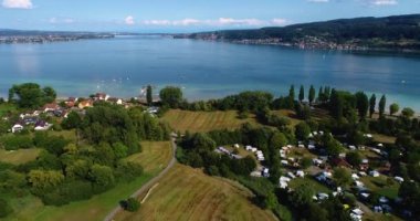 Yazın güneşli bir günde Almanya 'da Bodensee, Konstanz Gölü' nün havadan görünüşü