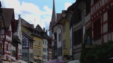 İsviçre 'de Bodensee Gölü' nün yanındaki City Stein am Rhein. Yazın güneşli bir günde eski kasaba..