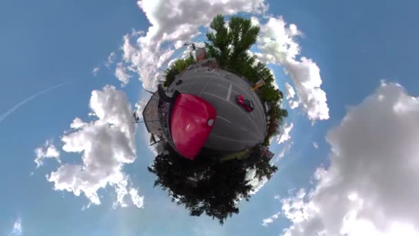 Frankfurt Duitsland Met 360 Graden Camera Als Kleine Planet Rijdend — Stockvideo