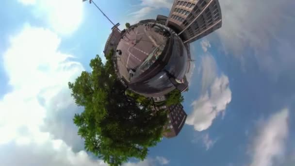 Yazın Güneşli Bir Günde 360 Kamerayla Hamburg Sokaklarından Küçük Bir — Stok video