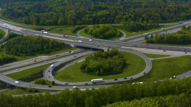 Αεροφωτογραφία Της Διασταύρωσης Autobahn Δίπλα Από Την Πόλη Stuttgart Vahingen — Αρχείο Βίντεο