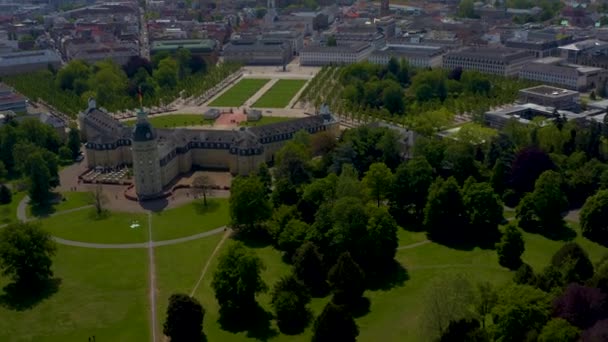 Luftaufnahme Des Parks Der Stadt Karlsruhe Und Des Schlosses — Stockvideo