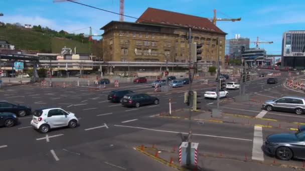 Volando Por Las Calles Stuttgart Cima Autobús Día Soleado — Vídeo de stock