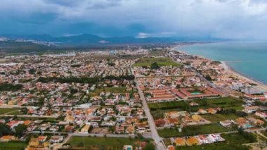 İspanya 'da Denia yakınlarındaki kuzey sahilinin hava görüntüsü.